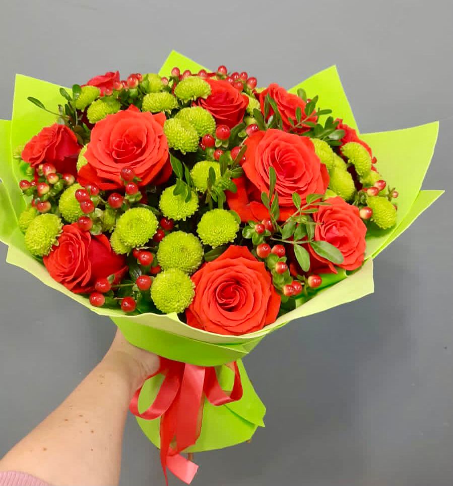 Букет цветов из: Хризантемы и Розы в Кусье-Александровский