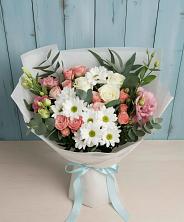 Букет цветов из:  Розы, Лизиантусы и Хризантемы в Кусье-Александровский