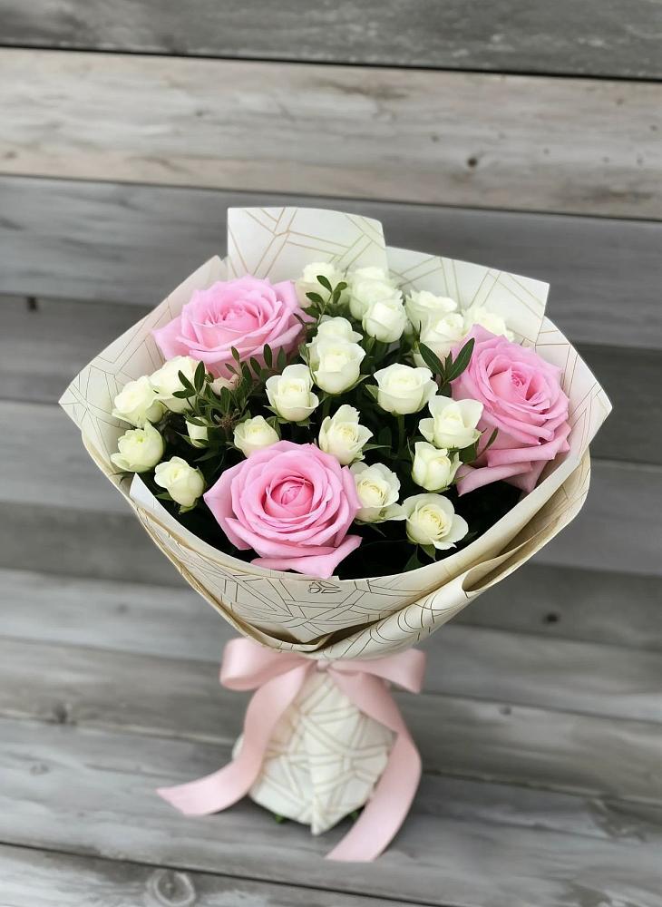Букет цветов из: Розы в Кусье-Александровский