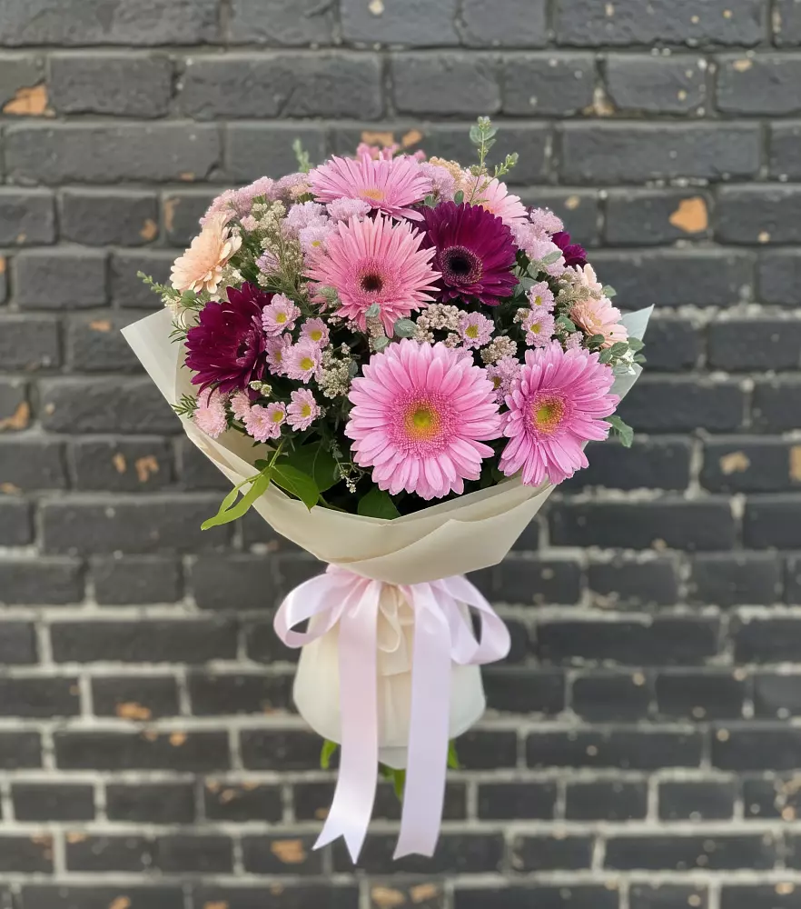 Букет цветов из: Герберы и Хризантемы в Кусье-Александровский