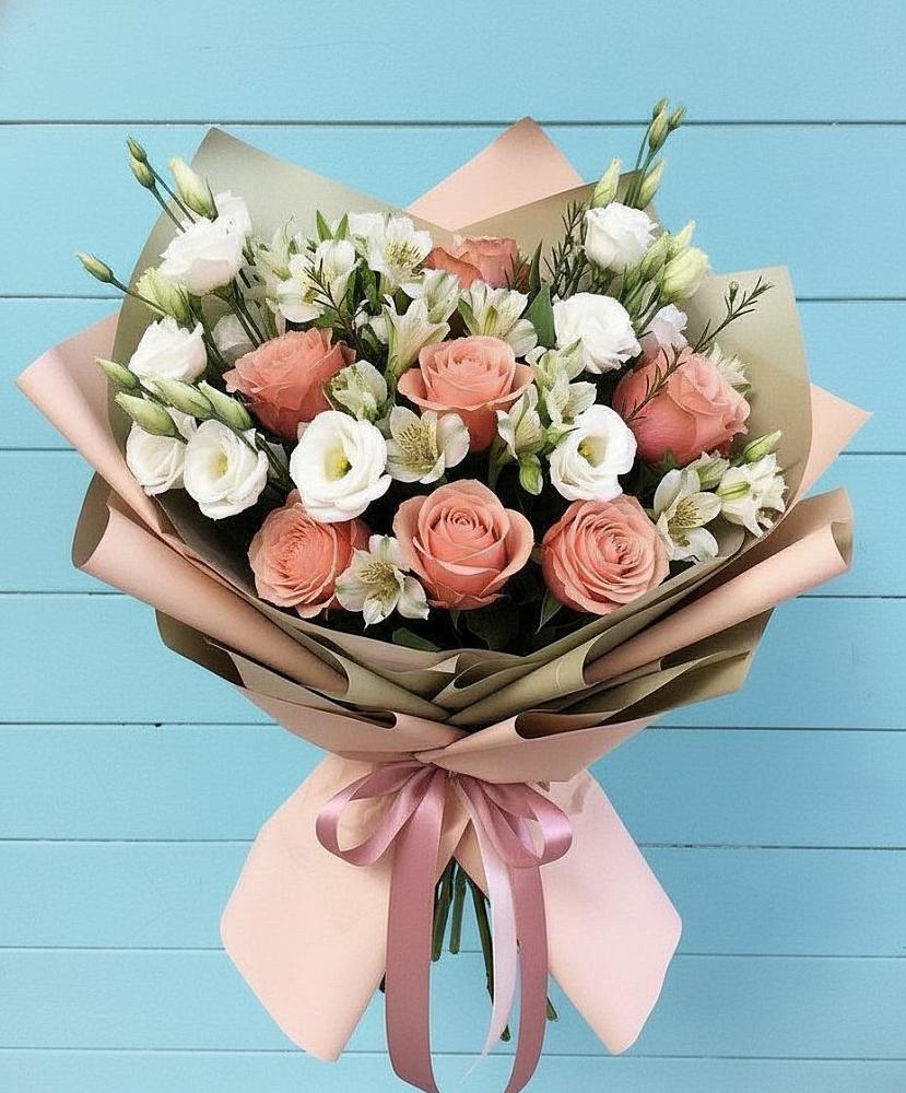 Букет цветов из: Розы, Альстромерии и Лизиантусы в Кусье-Александровский