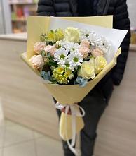 Букет цветов из:  Альстромерии, Розы и Хризантемы в Кусье-Александровский
