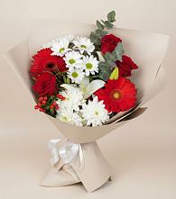 Букет цветов из:  Розы, Хризантемы, Герберы и Лилии в Кусье-Александровский
