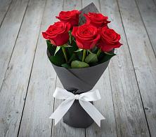 Букет 5 Красных роз Эдлесс Лав #REPLACE_PRED# Кусье-Александровский