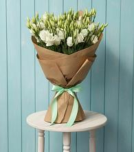 Букет цветов из:  Лизиантусы в Кусье-Александровский