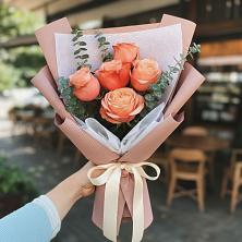 Букет цветов из:  Розы в Кусье-Александровский