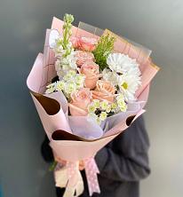 Букет цветов из:  Хризантемы и Розы в Кусье-Александровский