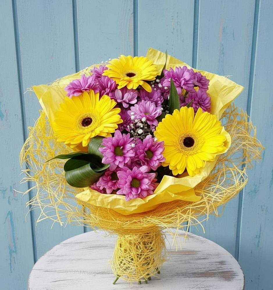 Букет цветов из: Хризантемы и Герберы в Кусье-Александровский