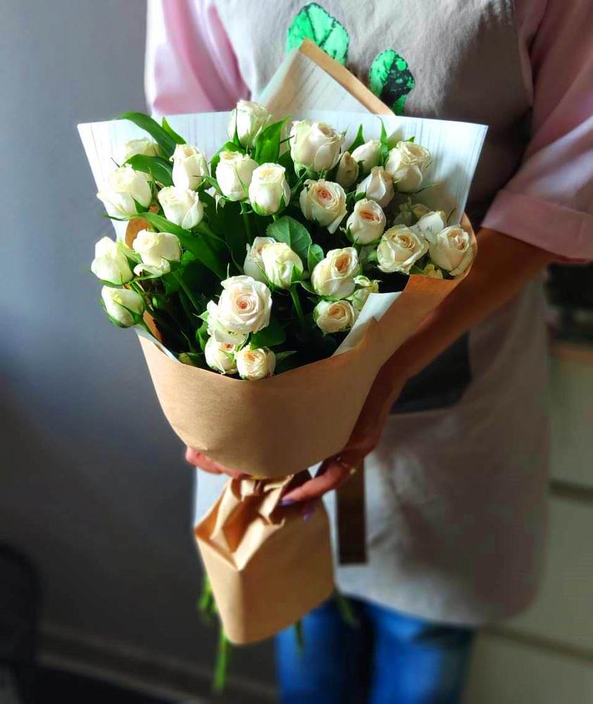 Букет цветов из: Розы в Кусье-Александровский