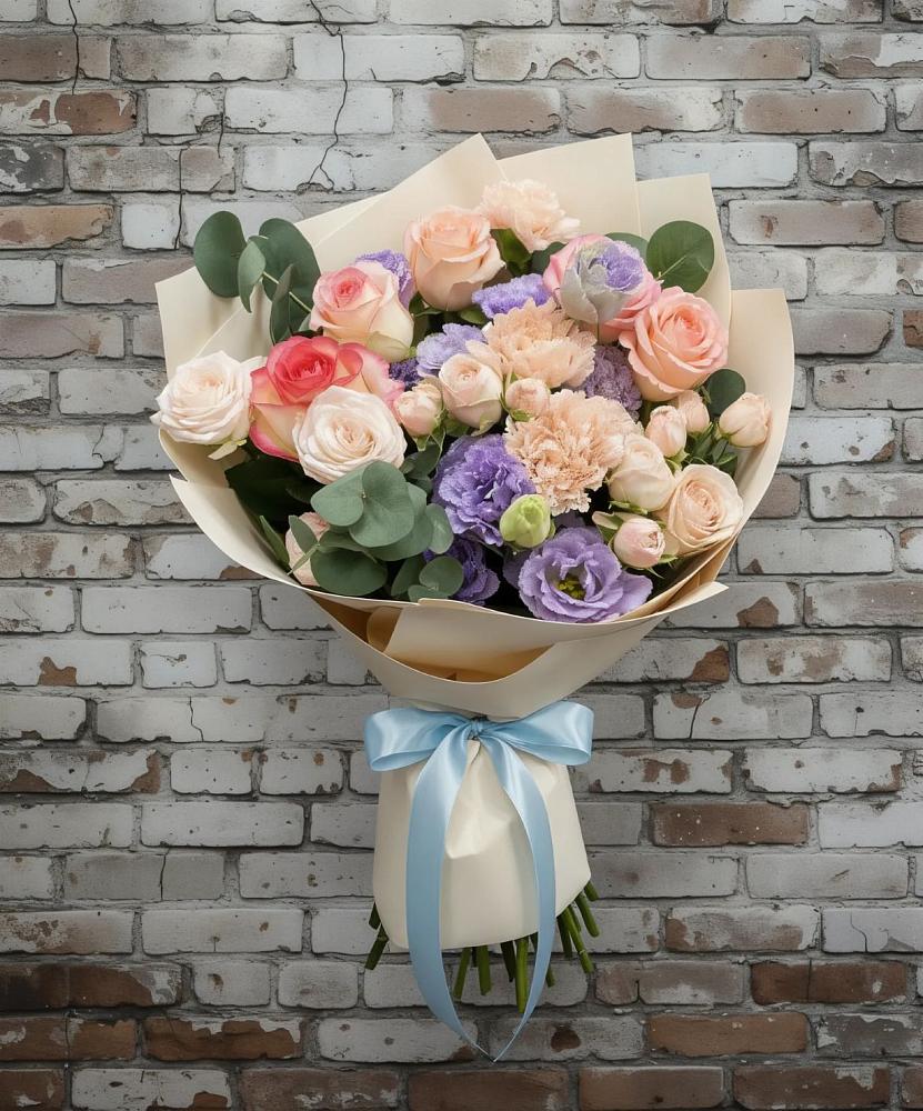 Букет цветов из: Розы, Лизиантусы и Гвоздики в Кусье-Александровский