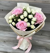 Букет цветов из:  Розы в Кусье-Александровский