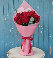 Букет цветов из:  Розы в Кусье-Александровский