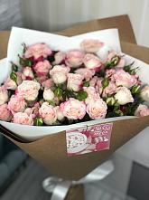 Букет цветов из:  Розы в Кусье-Александровский