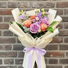 Букет цветов из:  Лизиантусы и Розы #REPLACE_PRED# Кусье-Александровский