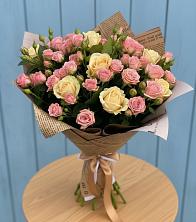 Букет цветов из:  Розы в Кусье-Александровский