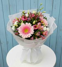 Букет цветов из:  Герберы, Альстромерии и Лизиантусы в Кусье-Александровский