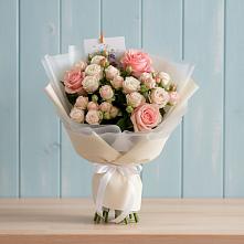 Букет цветов из:  Розы в Кусье-Александровский