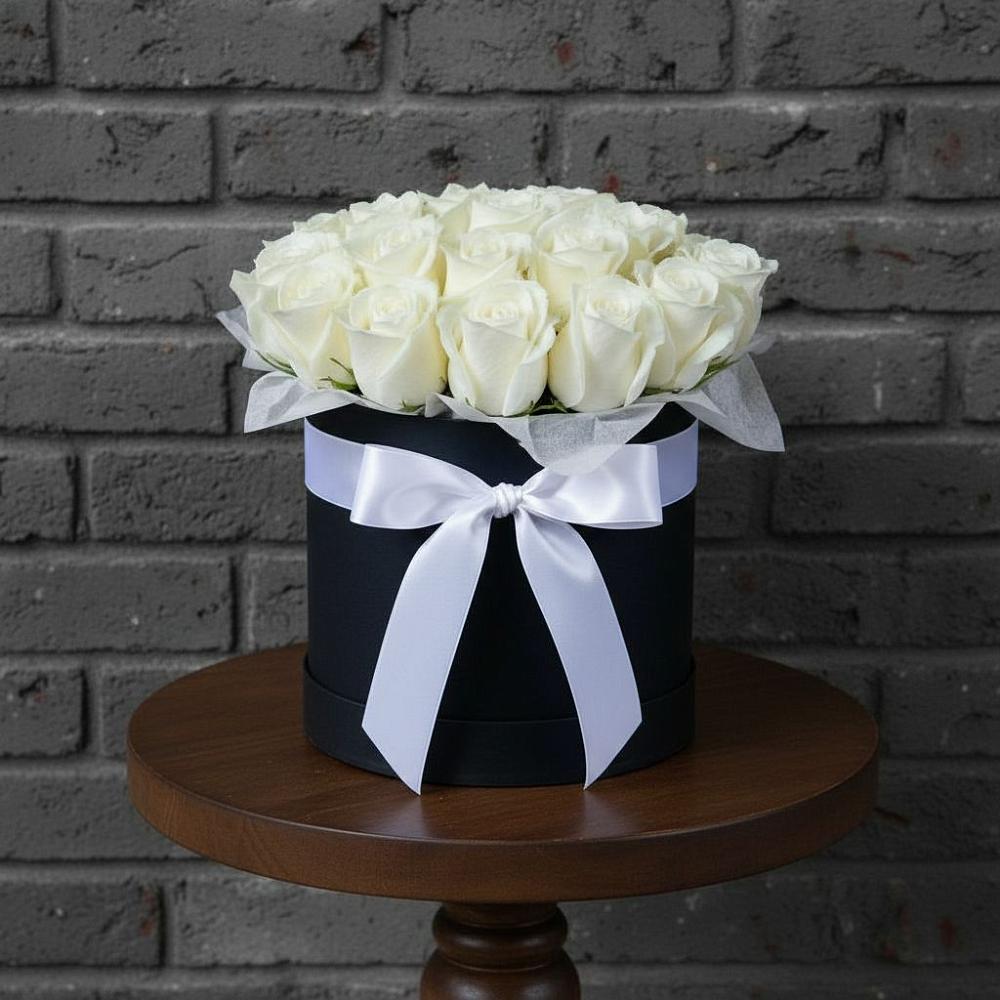 Цветочная композиция из Розы в шляпной коробке в Кусье-Александровский