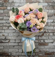 Букет цветов из:  Розы, Лизиантусы и Гвоздики в Кусье-Александровский