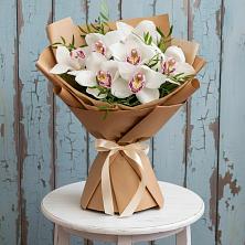 Букет цветов из:  Орхидеи и Розы в Кусье-Александровский