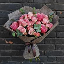 Букет цветов из:  Розы в Кусье-Александровский