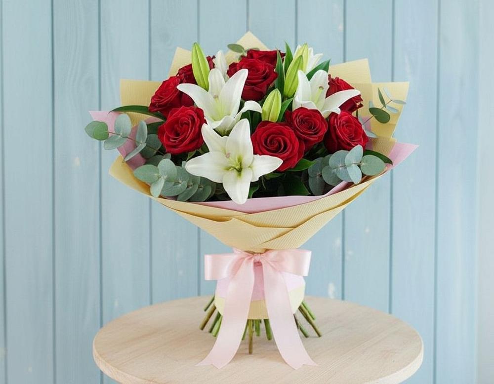 Букет цветов из: Лилии и Розы в Кусье-Александровский