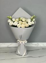 Букет цветов из:  Розы и Лизиантусы в Кусье-Александровский